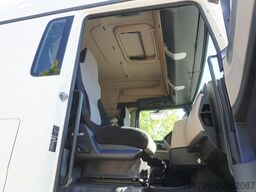 MAN TGX 18.420 tractor unit / 190 tho. km