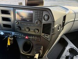 MERCEDES-BENZ ANTOS 2532 L Getränkekoffer 7,40 m LBW 3 T*LENK