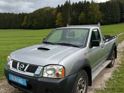 NISSAN King Cab