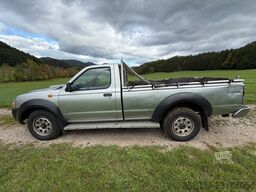 NISSAN King Cab