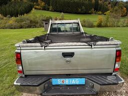 NISSAN King Cab