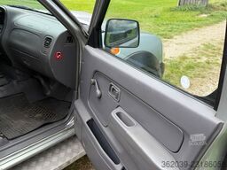 NISSAN King Cab