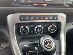 Mercedes-Benz T 180 d AUT DynLicht Fernlichtass. Kam. KlimaA