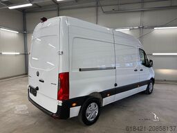 MERCEDES-BENZ Sprinter III Kasten FWD 311CDI FWD L2H2 2.1 CDI