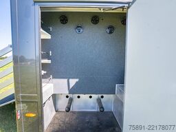 Mercedes-Benz Fuso Pferdetransporter POP-Out 3 Stellplätze