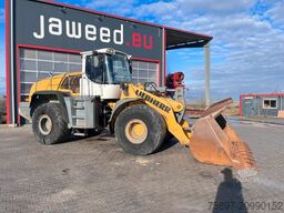LIEBHERR L 566 / 4x4 / Waage