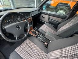 MERCEDES-BENZ 190 D Limousine Oldtimer H- Kennzeichen PKW