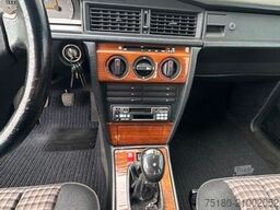 MERCEDES-BENZ 190 D Limousine Oldtimer H- Kennzeichen PKW