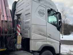 Volvo Fh540 Tridem crane truck w/ 31 t/m Fassi crane wit