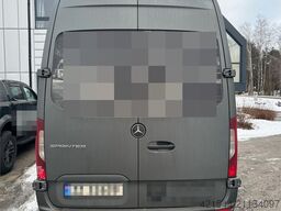 Mercedes-Benz Sprinter - camper built for snowmobiling