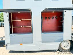 MERCEDES-BENZ ATEGO 1218  5  Pferde  Wohnung Dusche