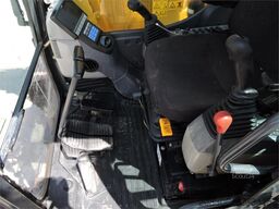 KOMATSU PC138