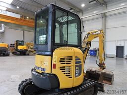 KOMATSU PC26