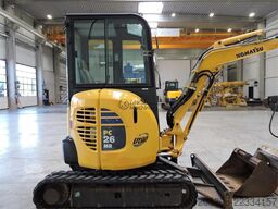 KOMATSU PC26