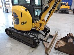KOMATSU PC26