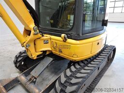 KOMATSU PC26