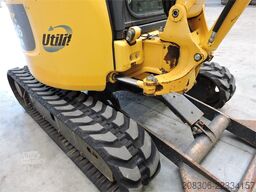 KOMATSU PC26
