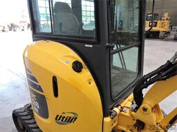 KOMATSU PC26