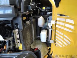 KOMATSU PC26