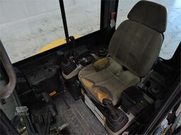 KOMATSU PC26