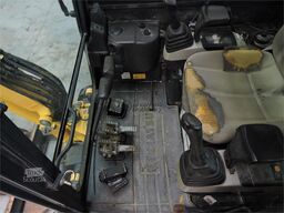 KOMATSU PC26