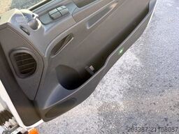 MERCEDES-BENZ Atego 821/ isoliert mit Heizfunktion/ 3-Sitzer