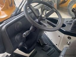 LIEBHERR L506 Compact