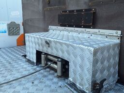 IVECO Daily 65C18D/P Doka 6-Sitzer Rampe hinten Winde