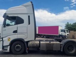 Iveco S-WAY 490