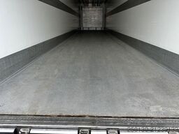 SCHMITZ CARGOBULL SCB Tiefkoffer mit Rohrbahnen & Paletten Kiste