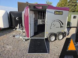 Cheval Liberté Touring Country 2,6t berry Sattelschrank