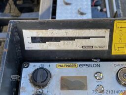 Volvo FM 370 + Euro 5 + Palfinger Z-Q170 Crane + 30to...