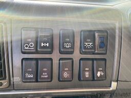 Volvo FM 370 + Euro 5 + Palfinger Z-Q170 Crane + 30to...