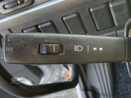 Volvo FM 370 + Euro 5 + Palfinger Z-Q170 Crane + 30to...