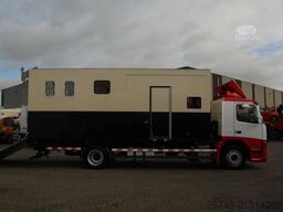 Volvo FM 9.310 + Euro 5 + Manual + Horse transport