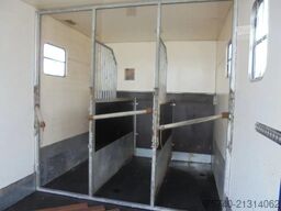 Volvo FM 9.310 + Euro 5 + Manual + Horse transport