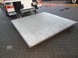 Scania P 370 + LIFT + EURO 6 + 19T