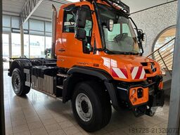Mercedes-Benz Unimog U 423