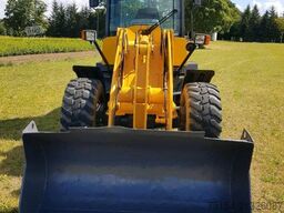 Komatsu WA-95/3. Schaufel-Palettengabel