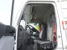 Renault D13 / 90 tho km !!! / Meat hooks
