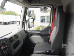 Renault D13 / 90 tho km !!! / Meat hooks
