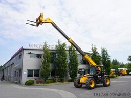 JCB 535-95 / 3.5 T / range 9.5 m / joystick