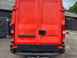 Iveco Daily 35C L2H2 85kW Dubbellucht, double air tyres