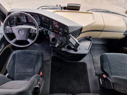 Mercedes-Benz Actros 1942 4x2 - Box with Loadlift - Full air ...