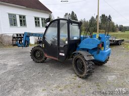 Genie GTH-2506 telescopic handler supplied with a bucket