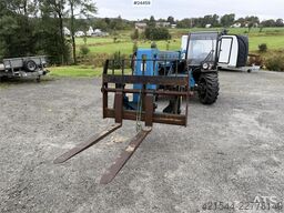 Genie GTH-2506 telescopic handler supplied with a bucket