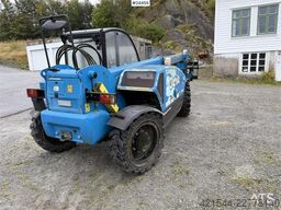Genie GTH-2506 telescopic handler supplied with a bucket