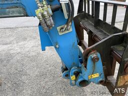 Genie GTH-2506 telescopic handler supplied with a bucket