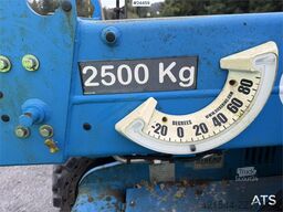 Genie GTH-2506 telescopic handler supplied with a bucket