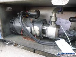 Feldbinder Powder tank alu 63 m3 (tipping)